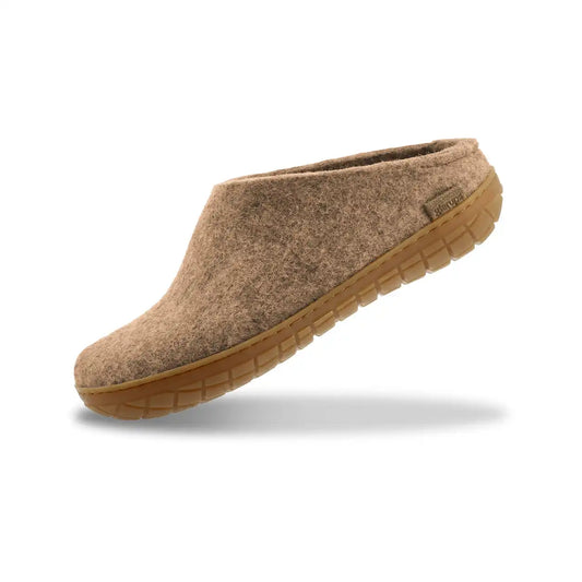 Slip-on with natural rubber sole - honey - Sand
